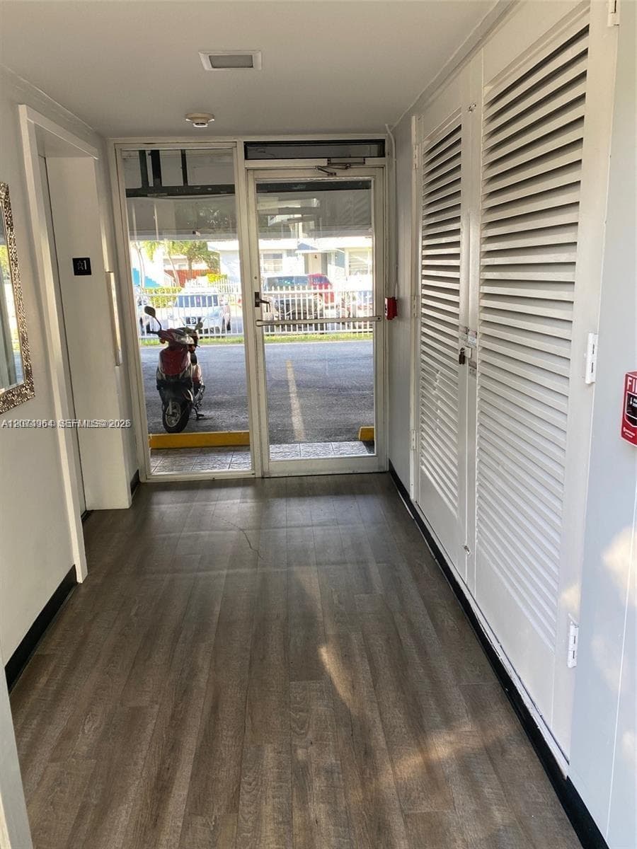 1990 Marseille Dr # 206, Miami Beach, FL 33141 — zdjęcie 4