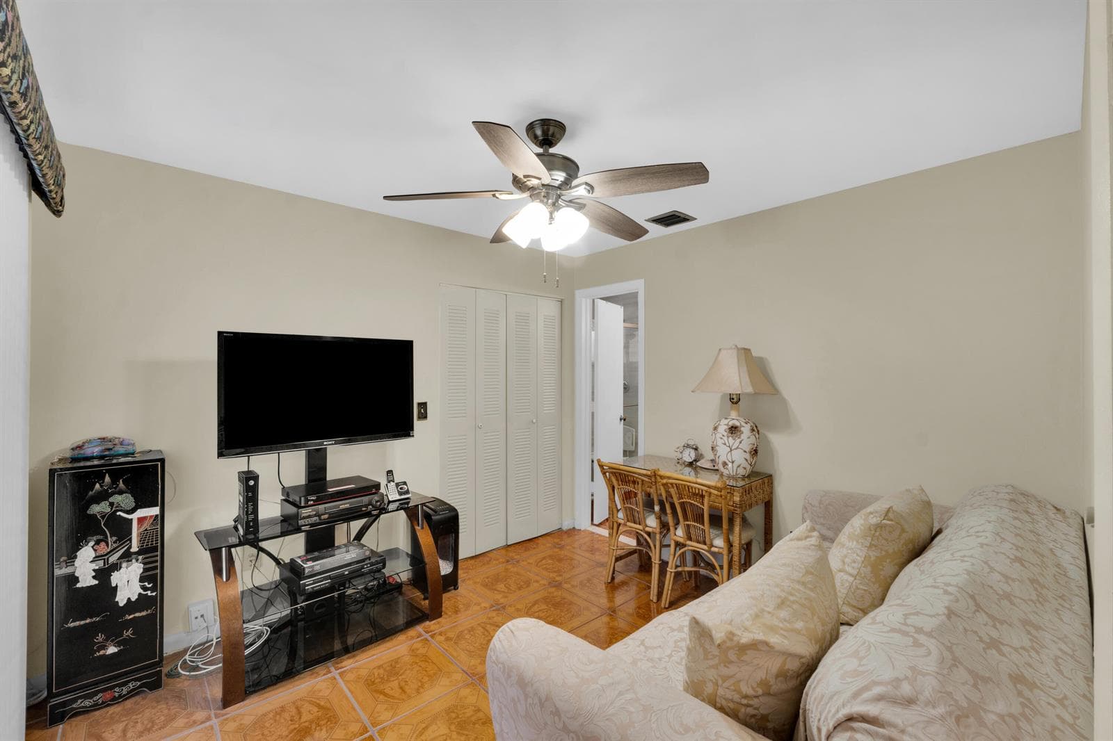 2024 WINNERS Circle # 2024, North Lauderdale, FL 33068 — zdjęcie 2