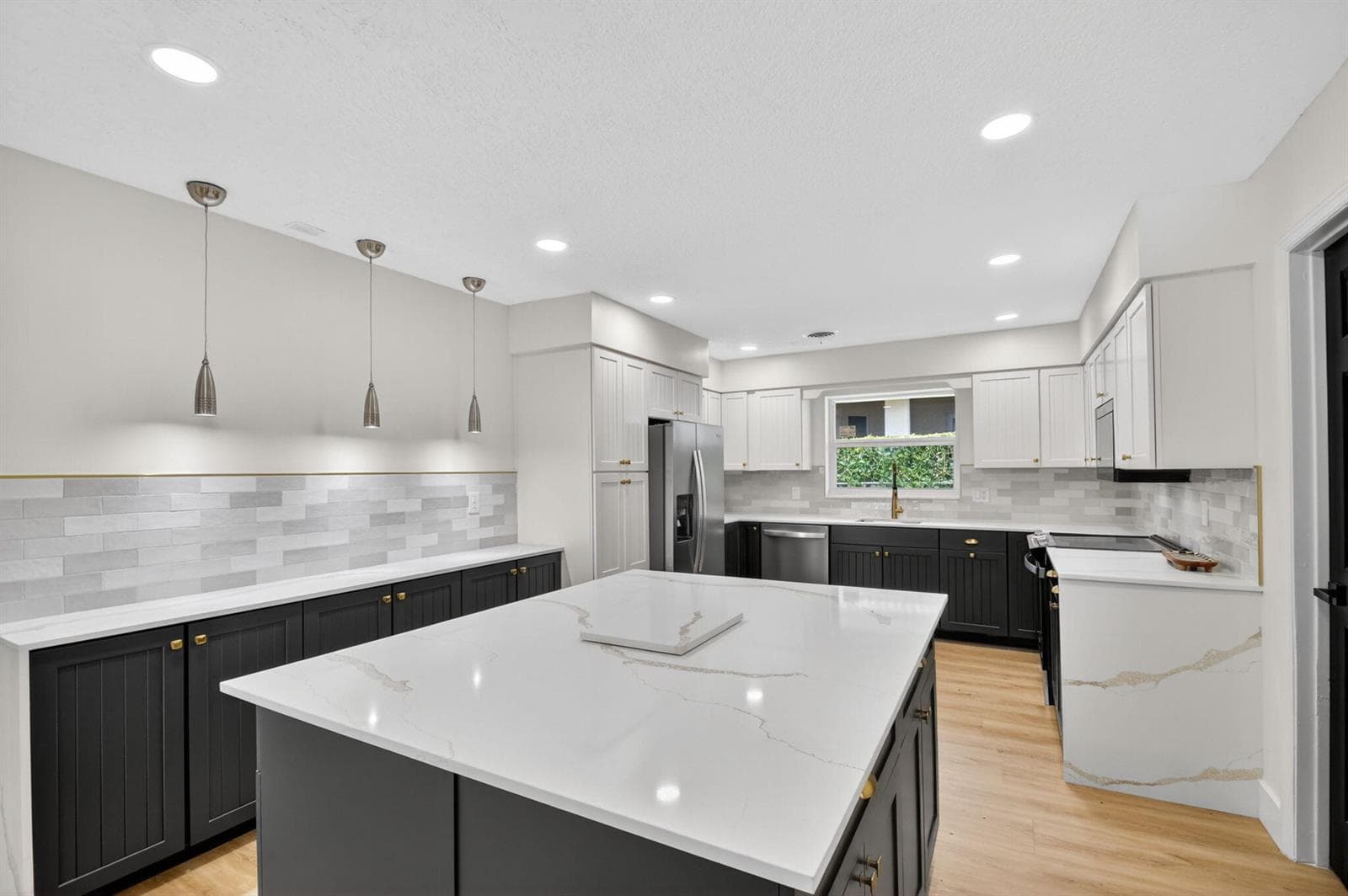 1221 Singer Drive, Singer Island, FL 33404