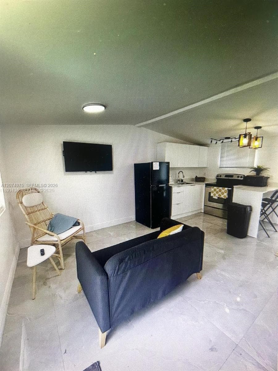 1947 NW 33rd St # 1, Miami, FL 33142 — zdjęcie 5