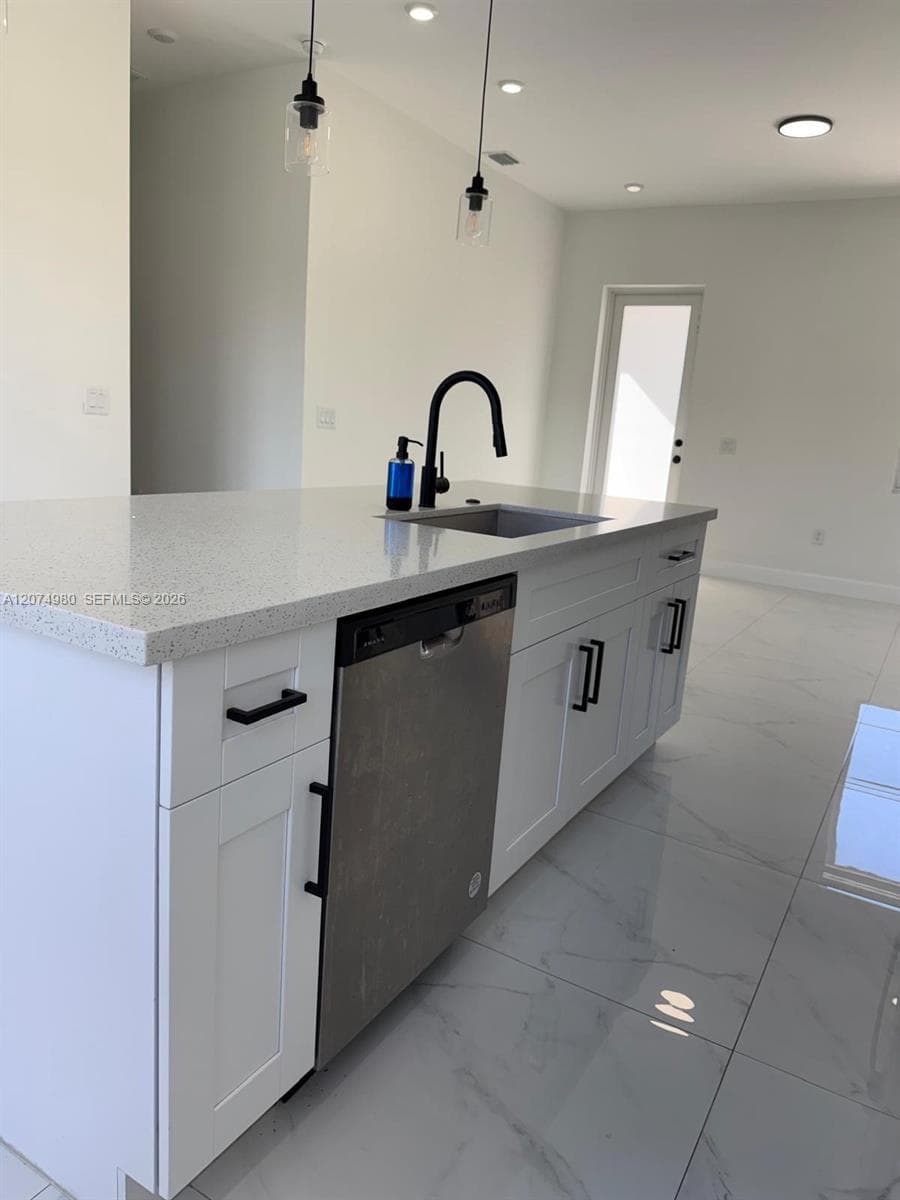 1832 Lindsay St, Lehigh Acres, FL 33972 — zdjęcie 3