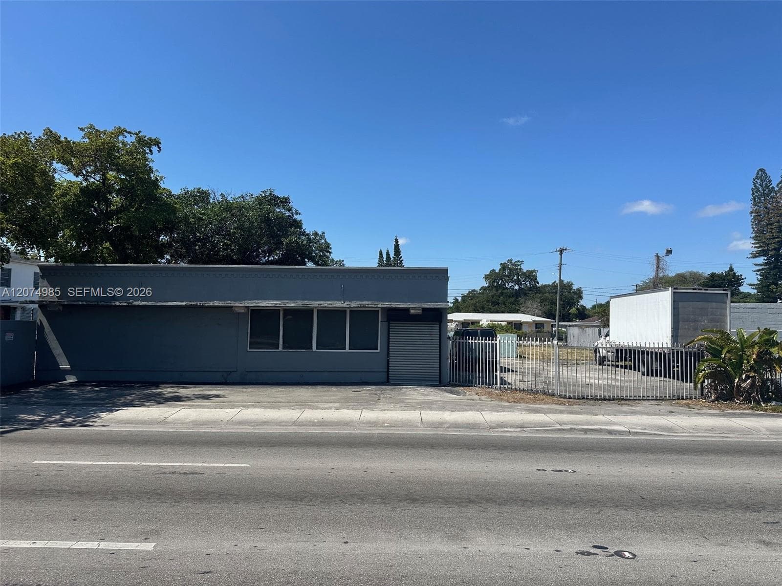 2531 NW 79th St, Miami, FL 33147 — zdjęcie 2
