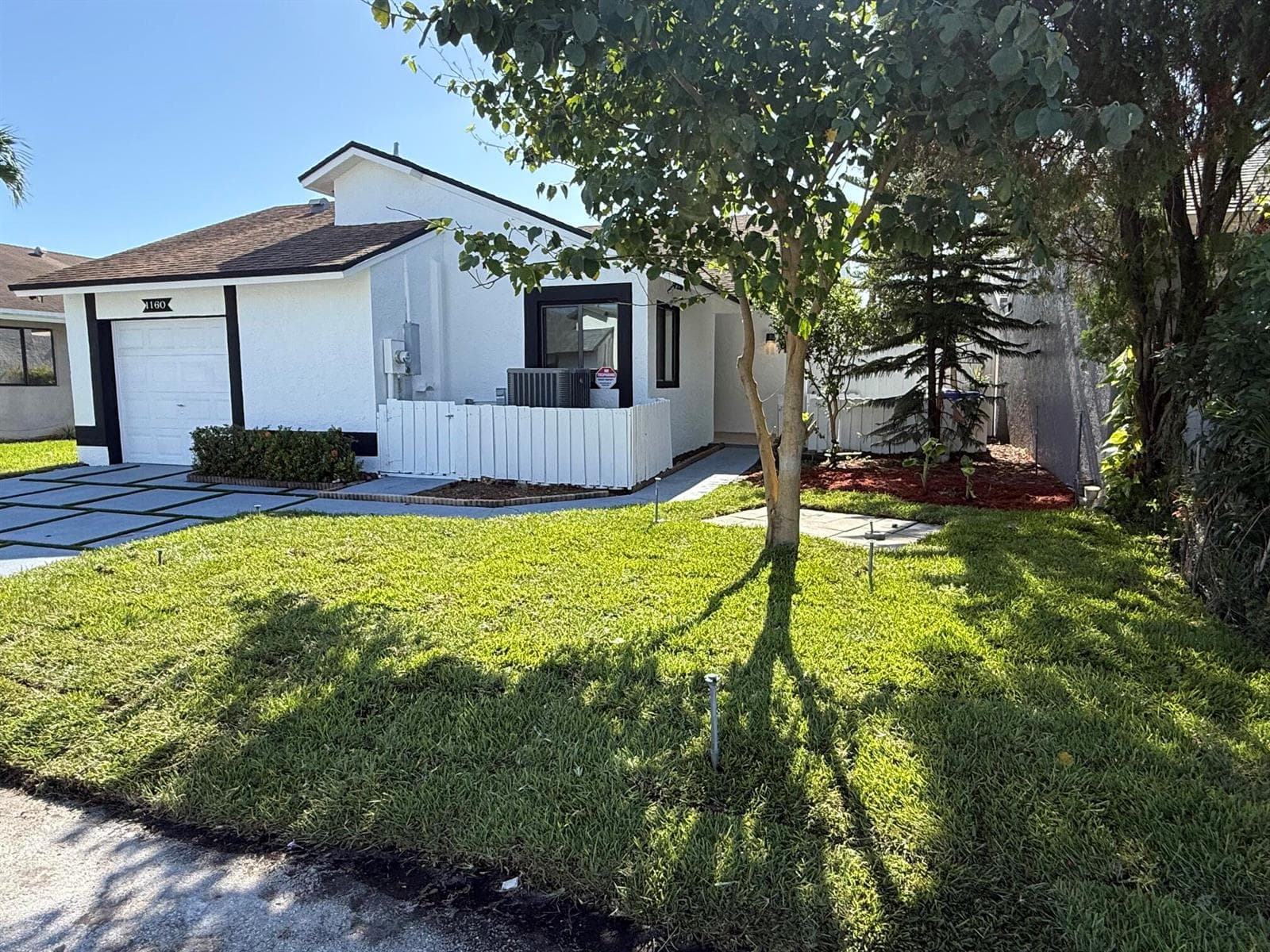 1160 SW 111th Avenue, Pembroke Pines, FL 33025 — zdjęcie 2