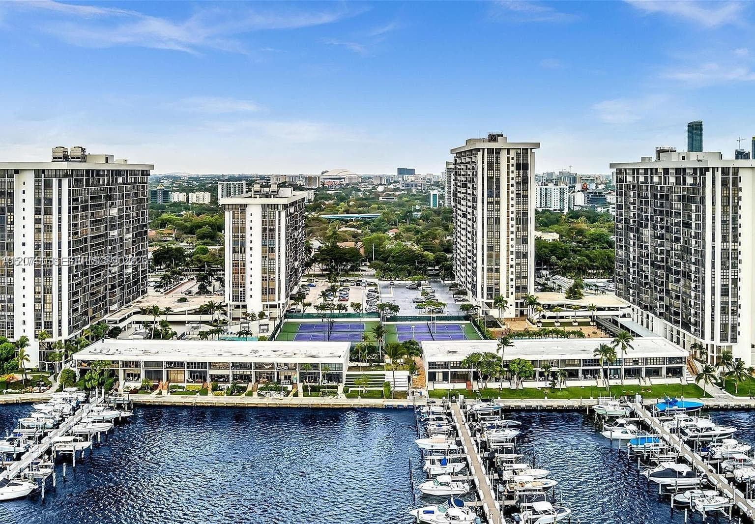1915 Brickell Ave # TH15, Miami, FL 33129 — zdjęcie 2