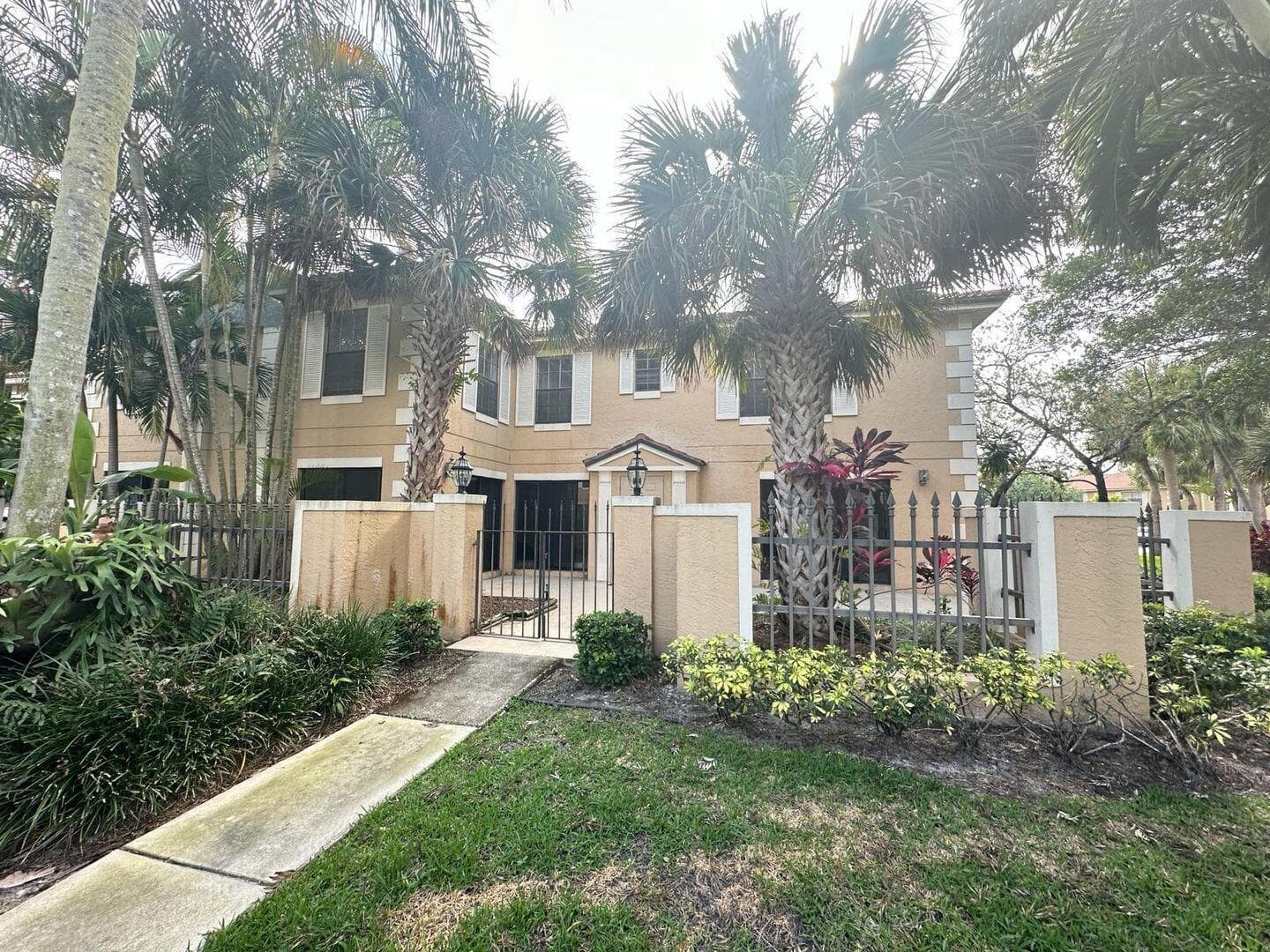 356 PRESTWICK Circle # 1, Palm Beach Gardens, FL 33418