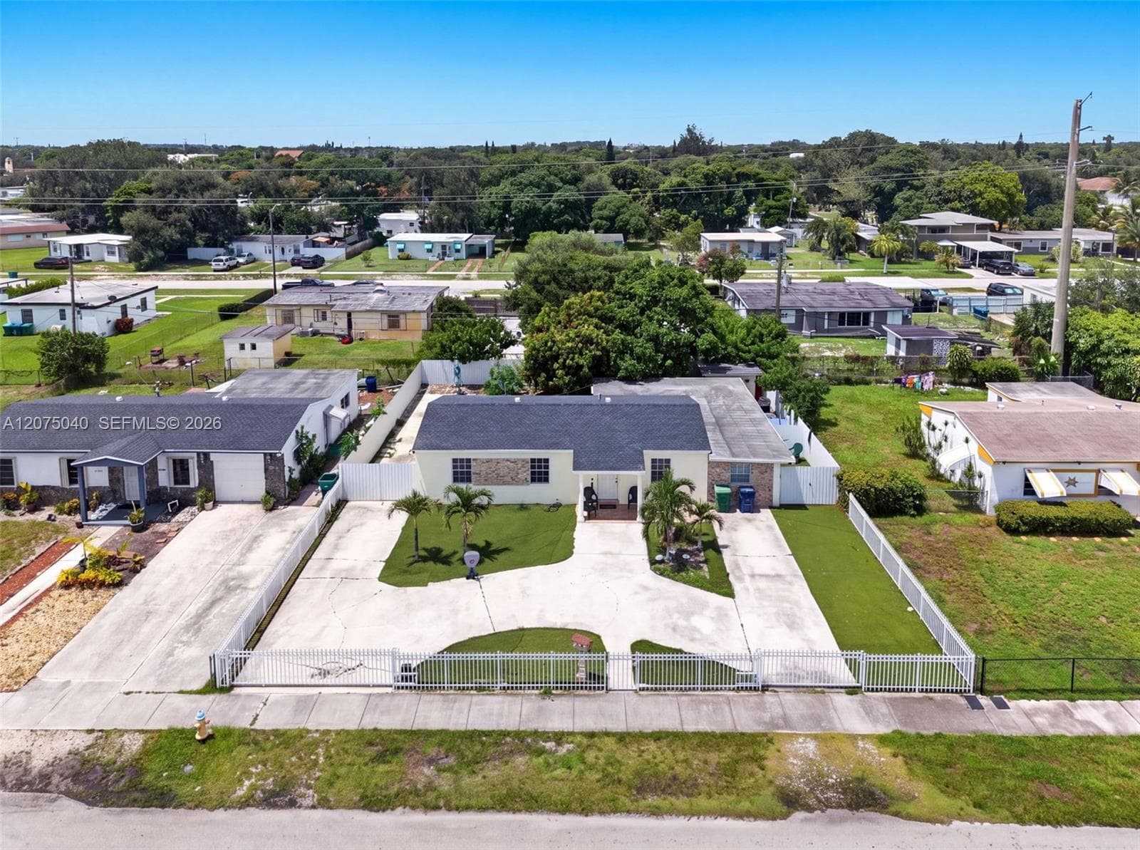 15850 NW 18th Pl, Miami Gardens, FL 33054 — zdjęcie 3