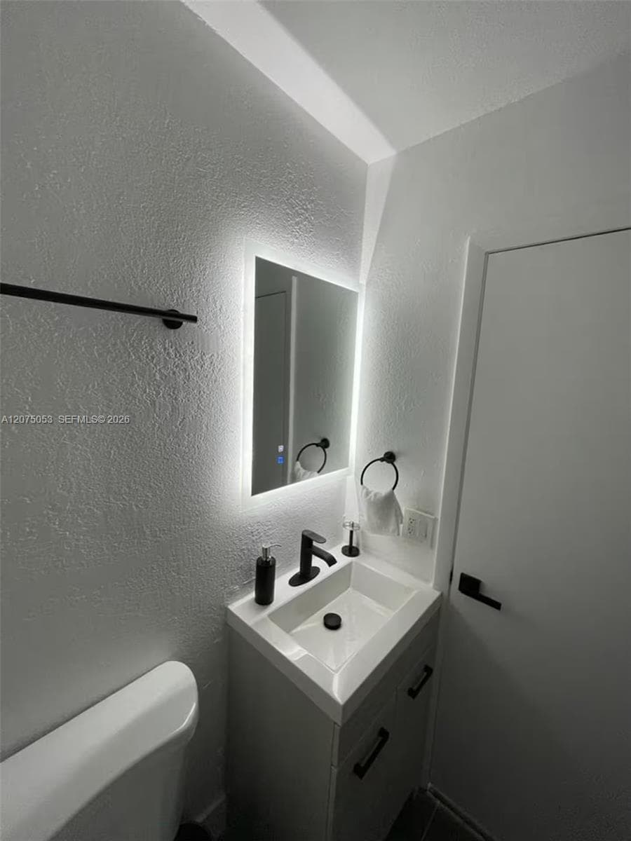 2216 Fillmore St # 4, Hollywood, FL 33020 — zdjęcie 4