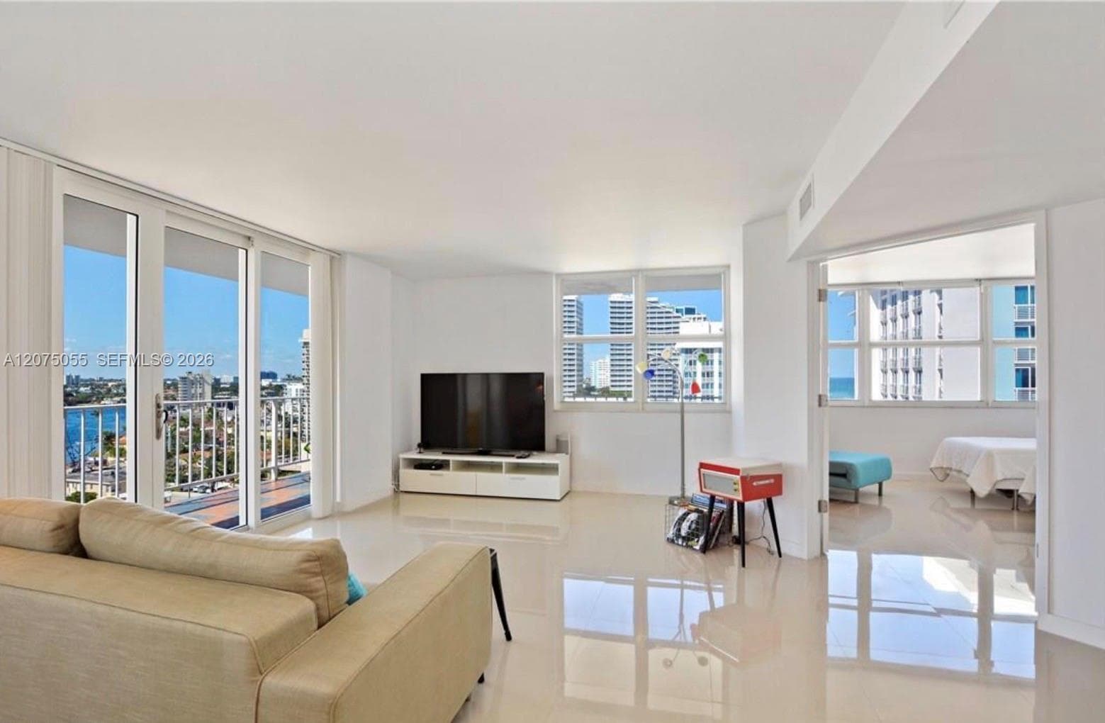 209 N Fort Lauderdale Beach Blvd # 10A, Fort Lauderdale, FL 33304 — zdjęcie 2