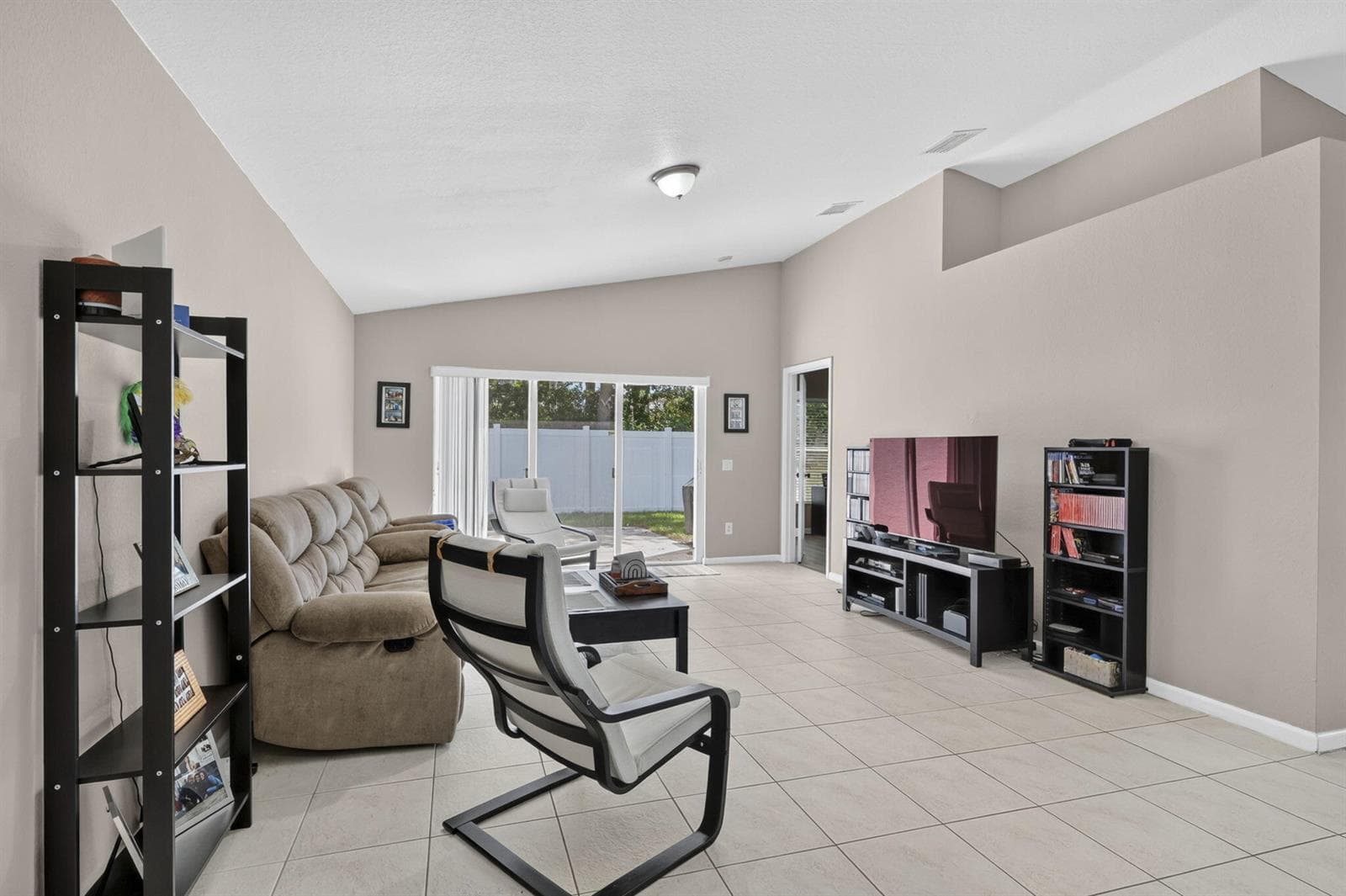 5088 NORTHERN LIGHTS Drive, FL 33463 — zdjęcie 4
