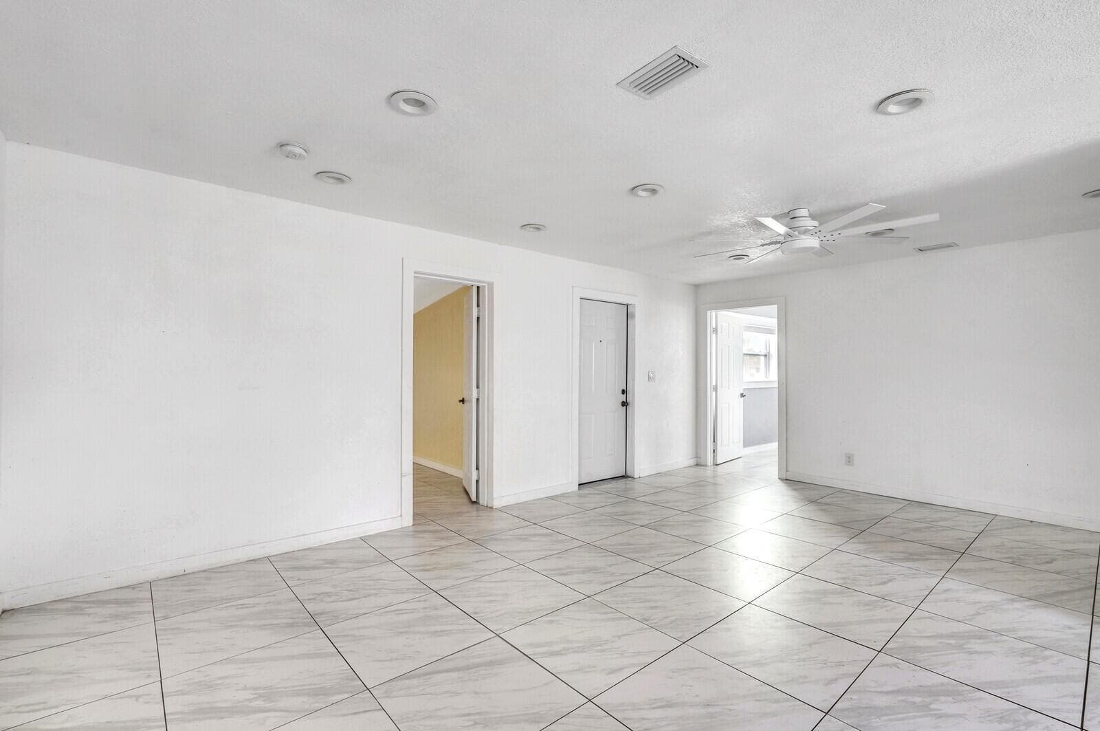 4389 BELLEWOOD Street, Palm Beach Gardens, FL 33410 — zdjęcie 5