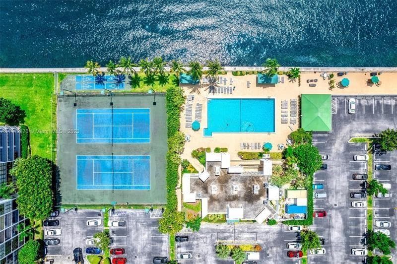 800 Parkview Drive, Hallandale Beach, FL 33009 — zdjęcie 5