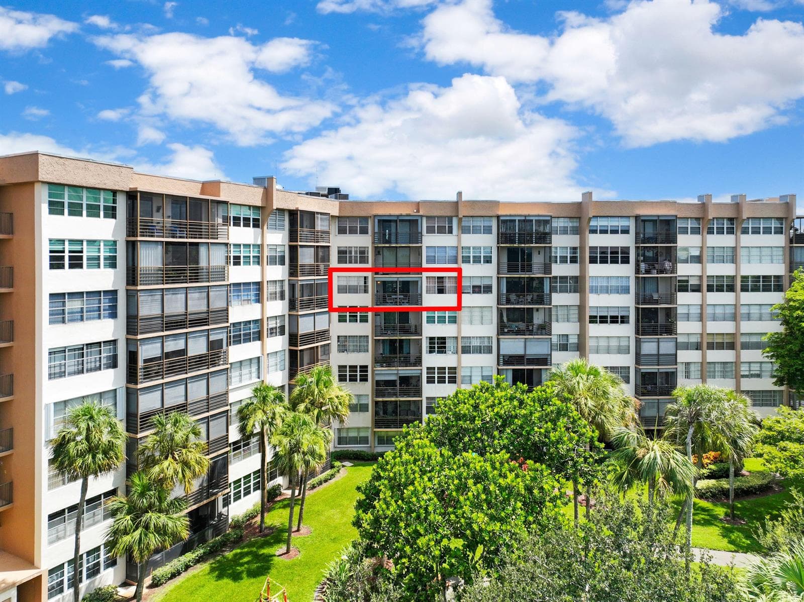 1400 Saint Charles Place # 624, Pembroke Pines, FL 33026 — zdjęcie 2