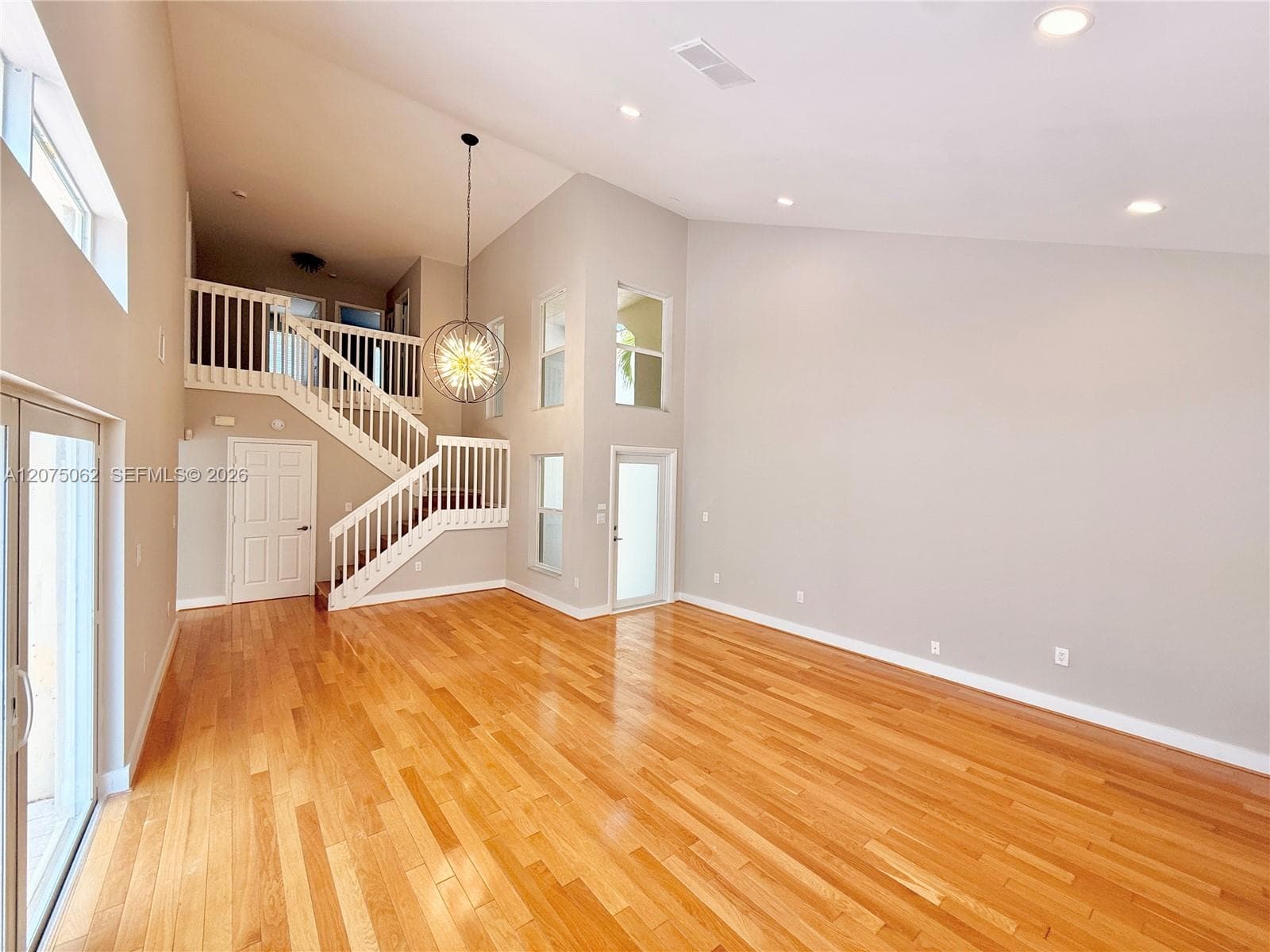 1140 Oysterwood St, Hollywood, FL 33019 — zdjęcie 4