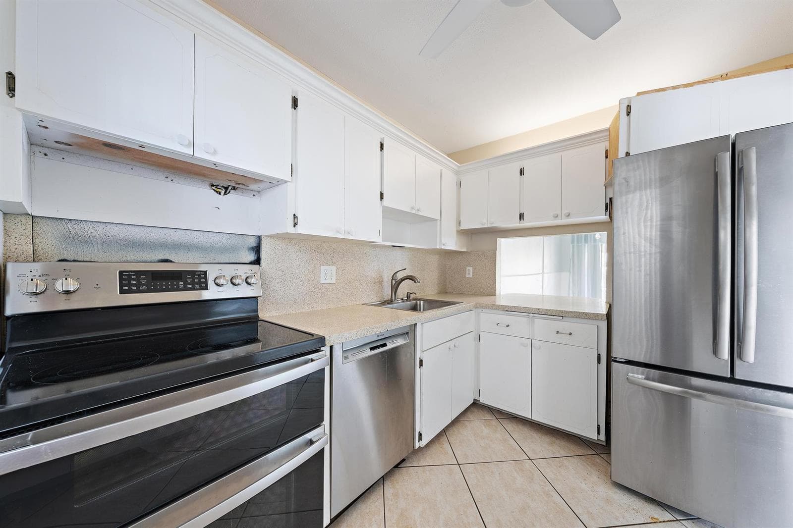 29 Yacht Club Drive # Unit 405, North Palm Beach, FL 33408 — zdjęcie 2