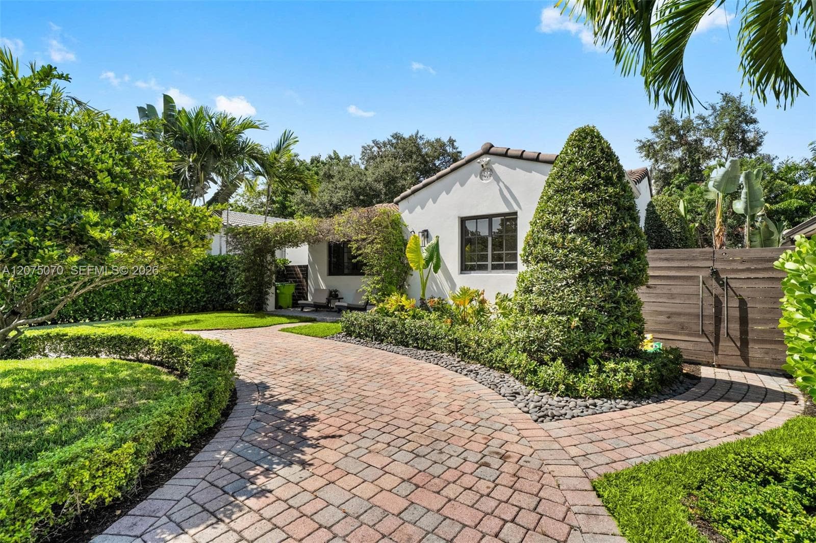 235 NE 90th St, El Portal, FL 33138 — zdjęcie 5