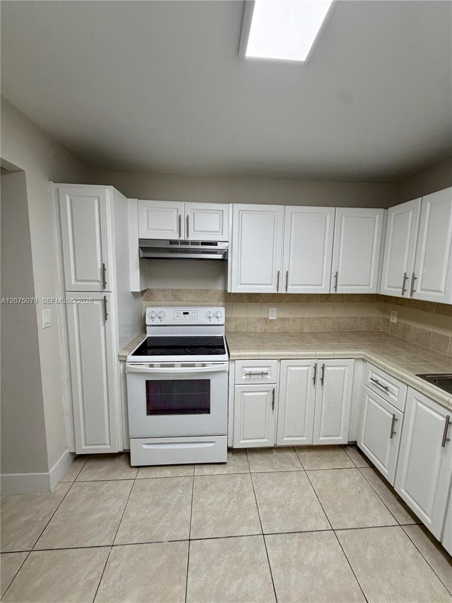 2025 NE 164th St # 608, North Miami Beach, FL 33162 — zdjęcie 5
