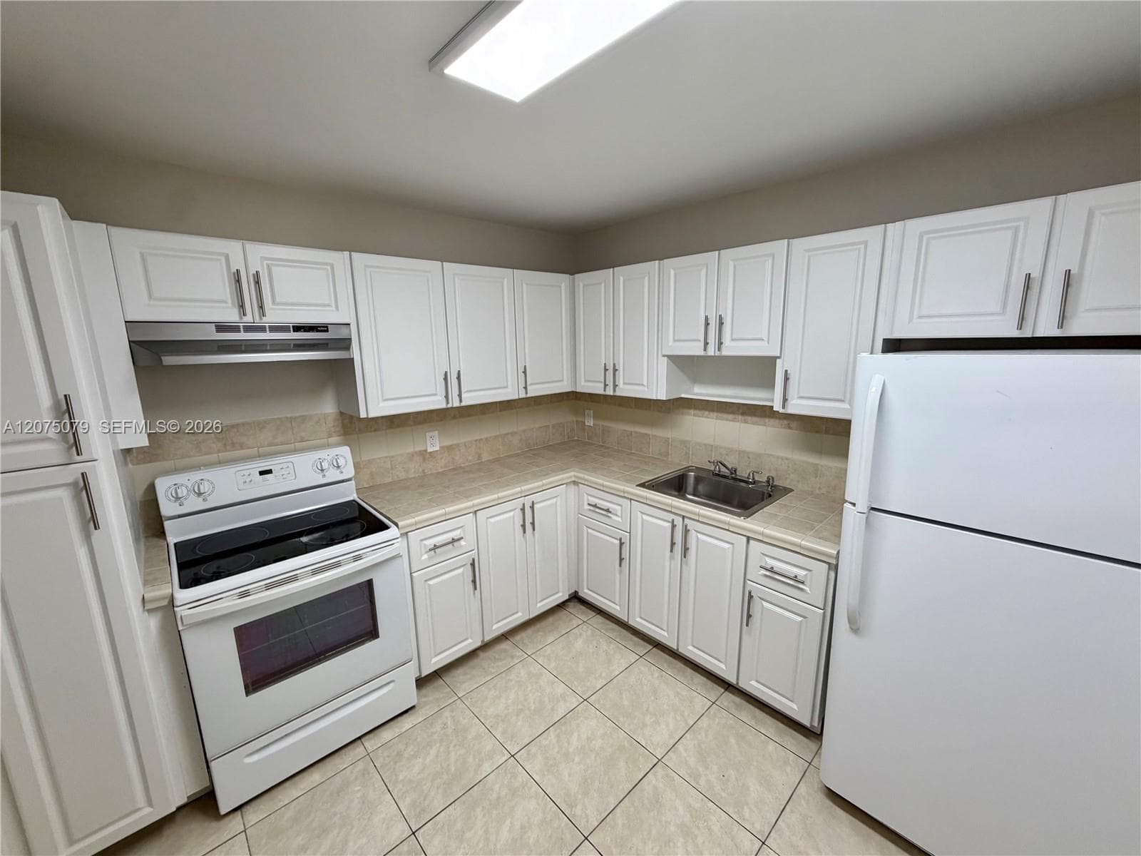 2025 NE 164th St # 608, North Miami Beach, FL 33162 — zdjęcie 4