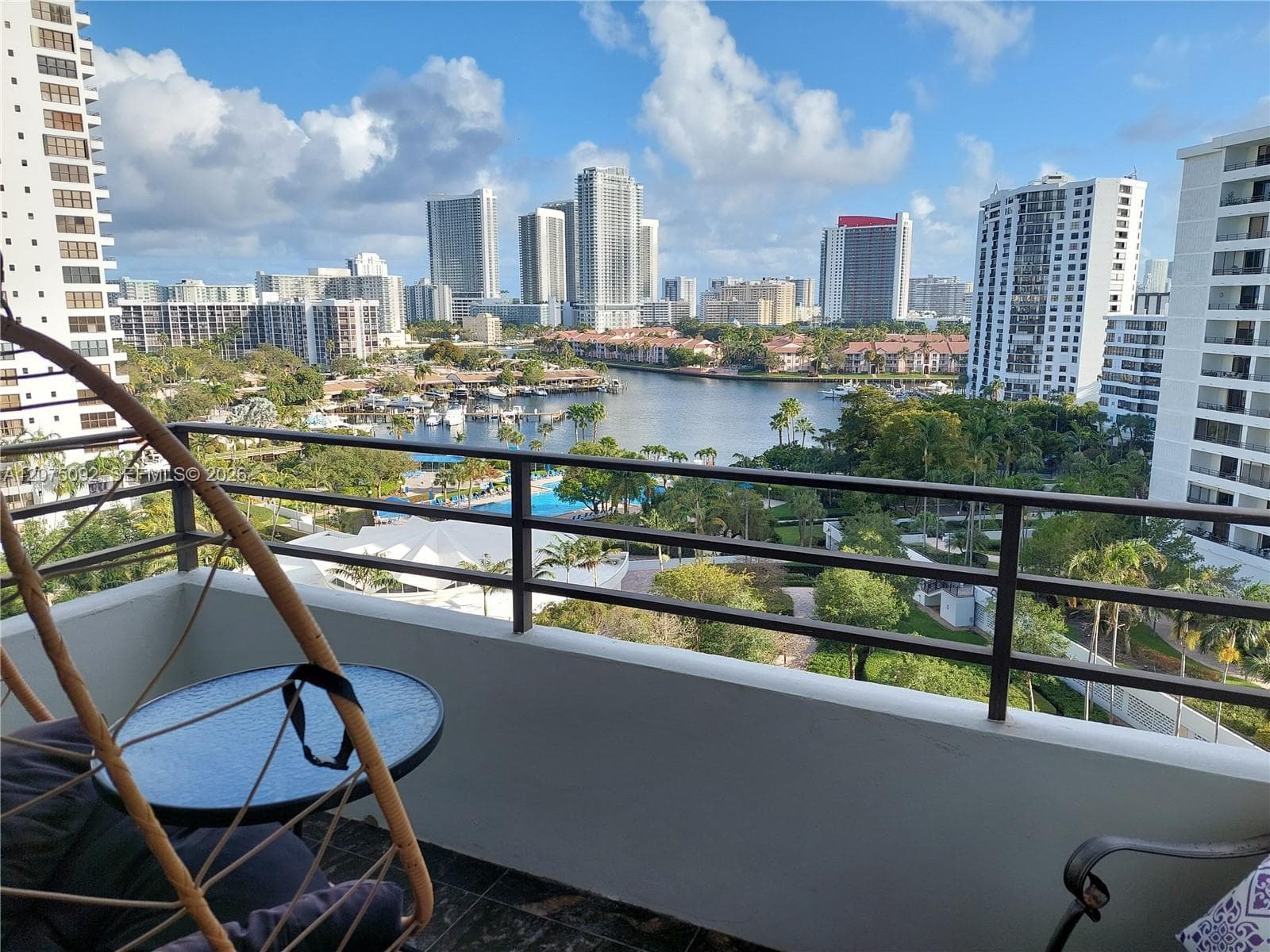 600 S Three Islands Blvd # 1018, Hallandale Beach, FL 33009 — zdjęcie 5