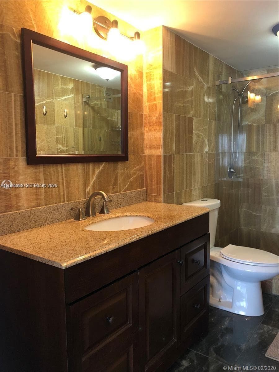 600 S Three Islands Blvd # 1018, Hallandale Beach, FL 33009 — zdjęcie 4