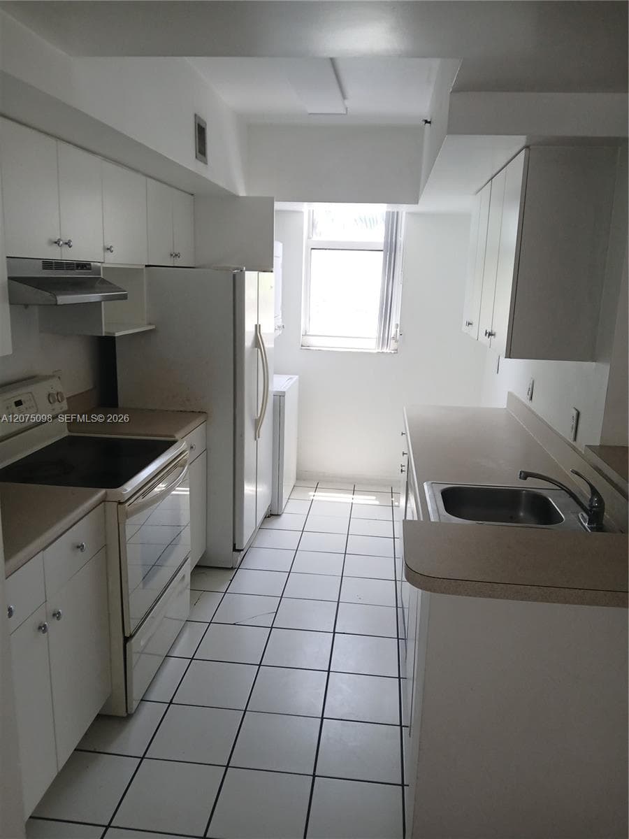 5085 NW 7th St # 415, Miami, FL 33126 — zdjęcie 2
