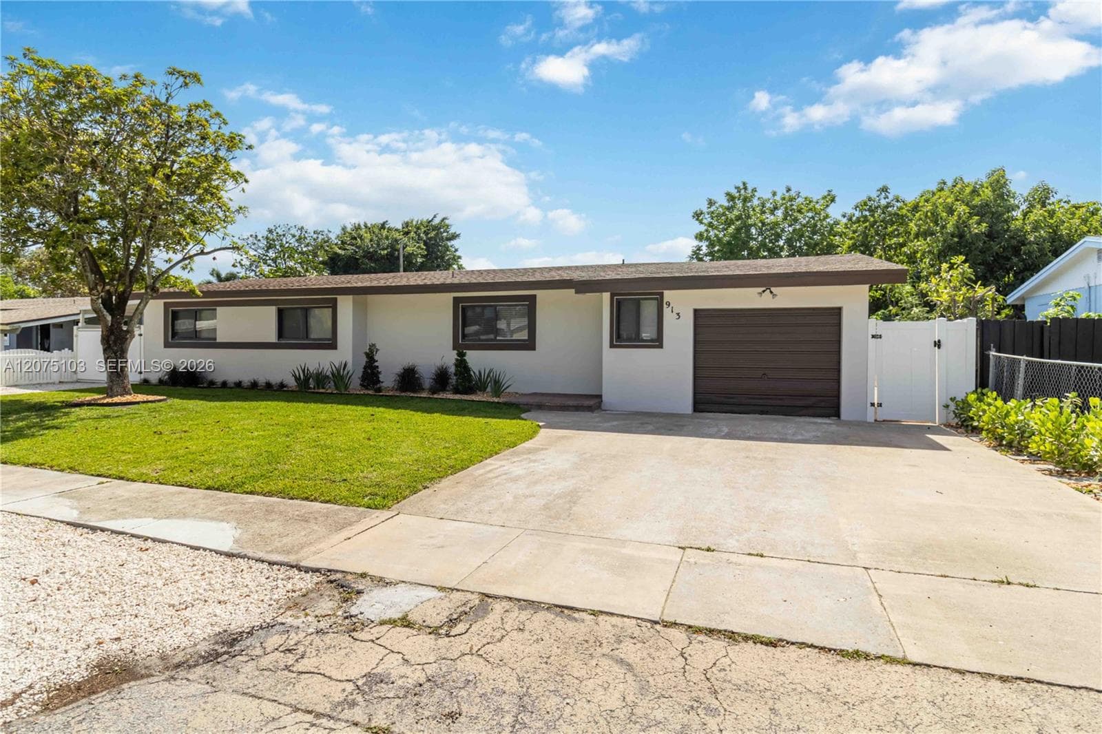 913 SW 49th Ave, Plantation, FL 33317 — zdjęcie 2