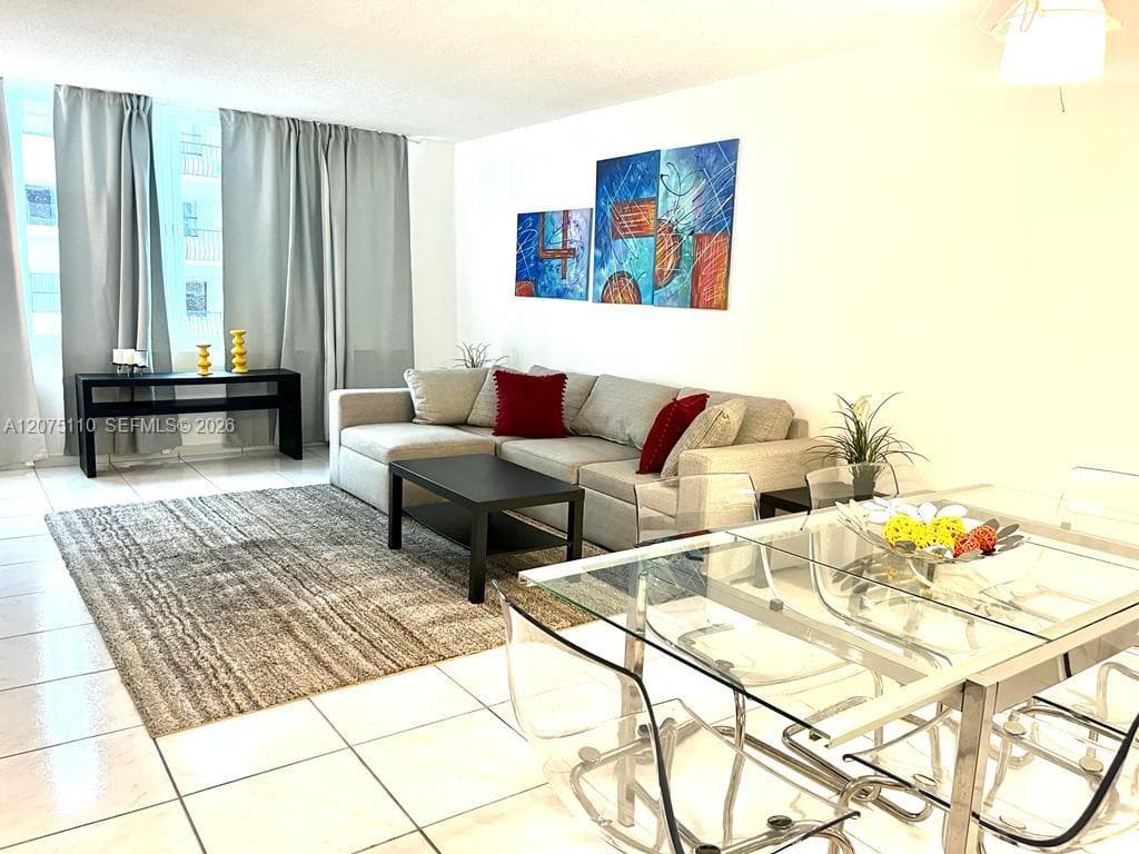 5401 Collins Ave # 311, Miami Beach, FL 33140 — zdjęcie 2