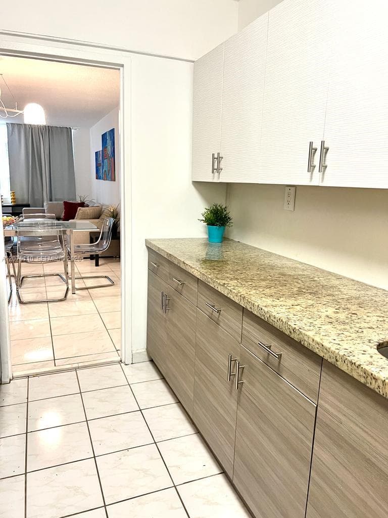 5401 Collins Ave # 311, Miami Beach, FL 33140 — zdjęcie 5