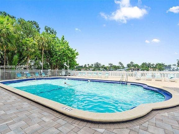 1455 N Treasure Dr # PH-H, North Bay Village, FL 33141 — zdjęcie 4