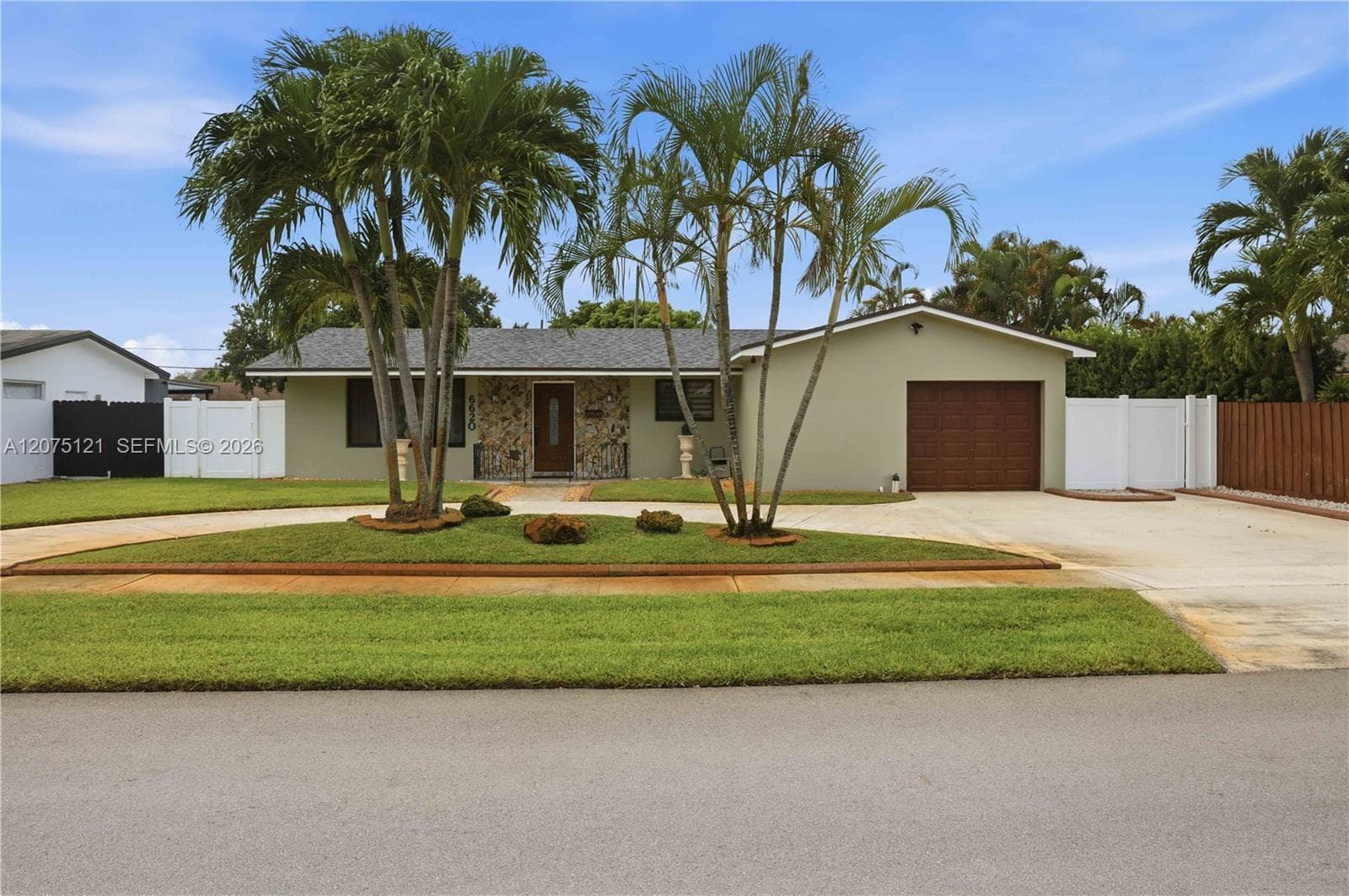6620 SW 6th St, Pembroke Pines, FL 33023 — zdjęcie 2