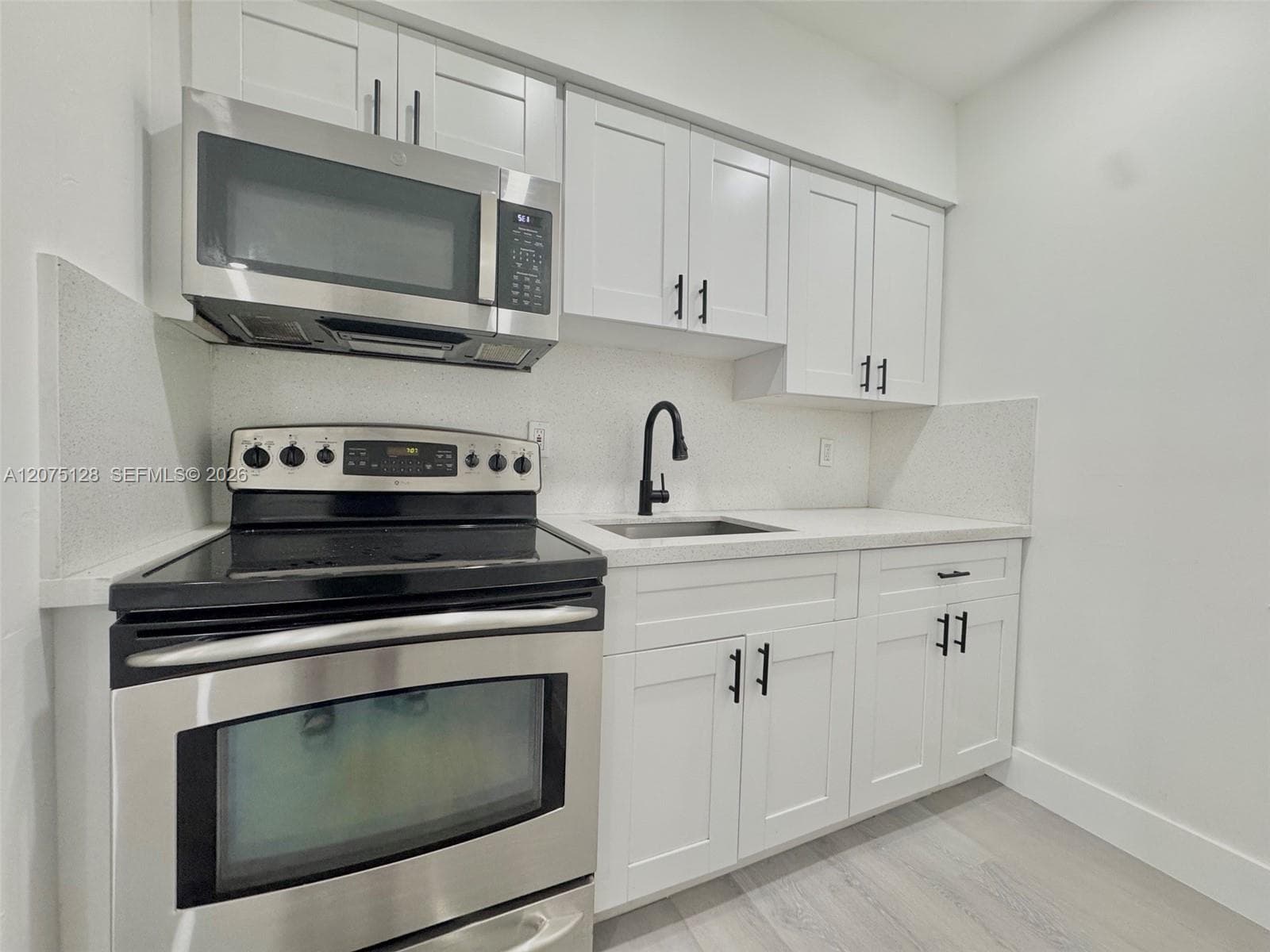 417 NW 2nd Ave # 000, Hallandale Beach, FL 33009
