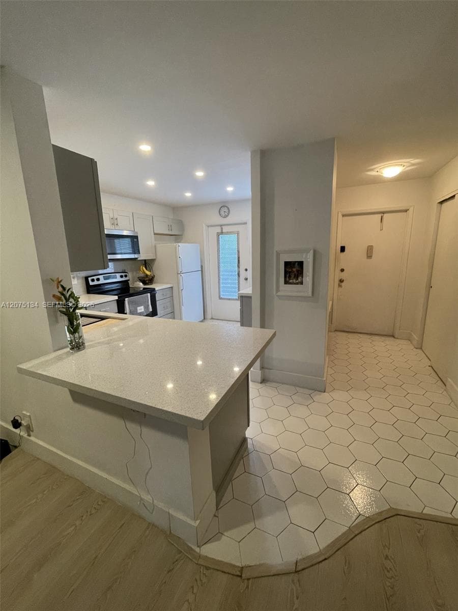 1000 NE 14th Ave # 211, Hallandale Beach, FL 33009 — zdjęcie 5