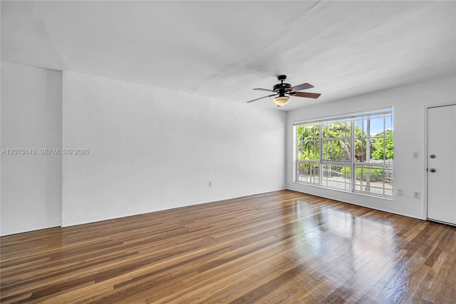 800 W 42nd St # 1B, Miami Beach, FL 33140 — zdjęcie 2