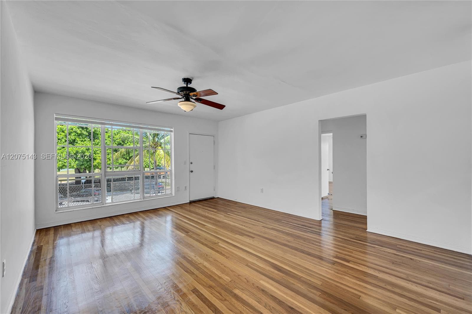 800 W 42nd St # 1B, Miami Beach, FL 33140 — zdjęcie 3