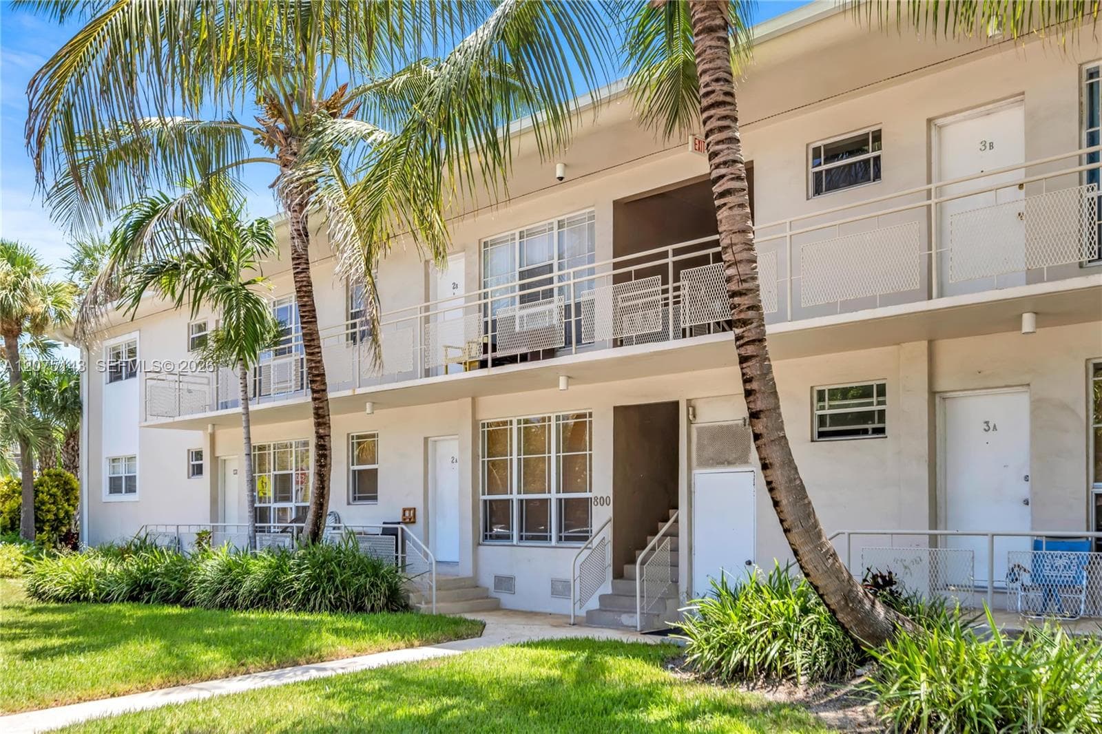 800 W 42nd St # 1B, Miami Beach, FL 33140