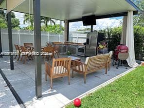6174 W 14th Ct # 1, Hialeah, FL 33012 — zdjęcie 5