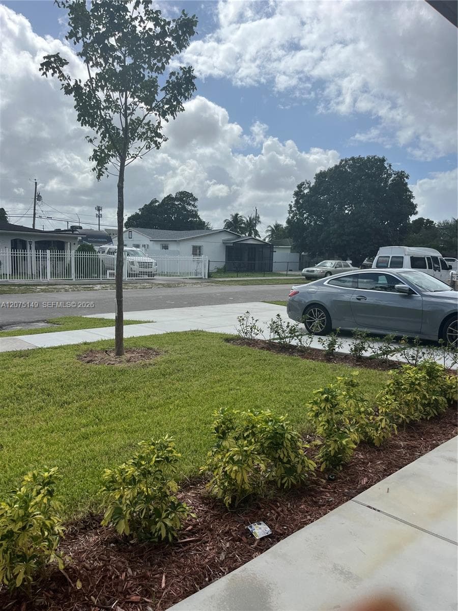 2421 NW 152nd Ter, Miami Gardens, FL 33054 — zdjęcie 4
