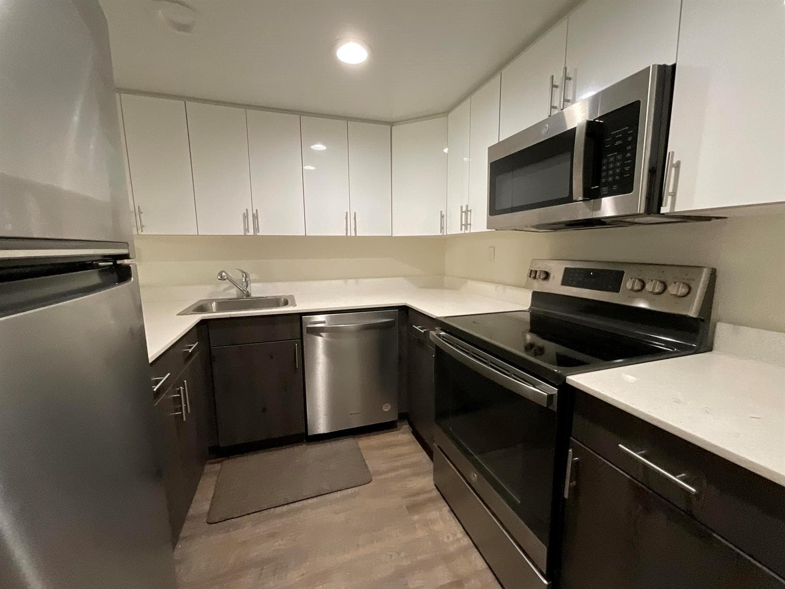 19455 NE 10 Avenue # 3-216, North Miami Beach, FL 33179
