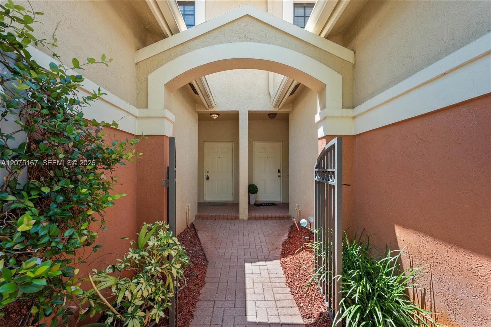 3810 Tree Top Dr, Weston, FL 33332 — zdjęcie 2