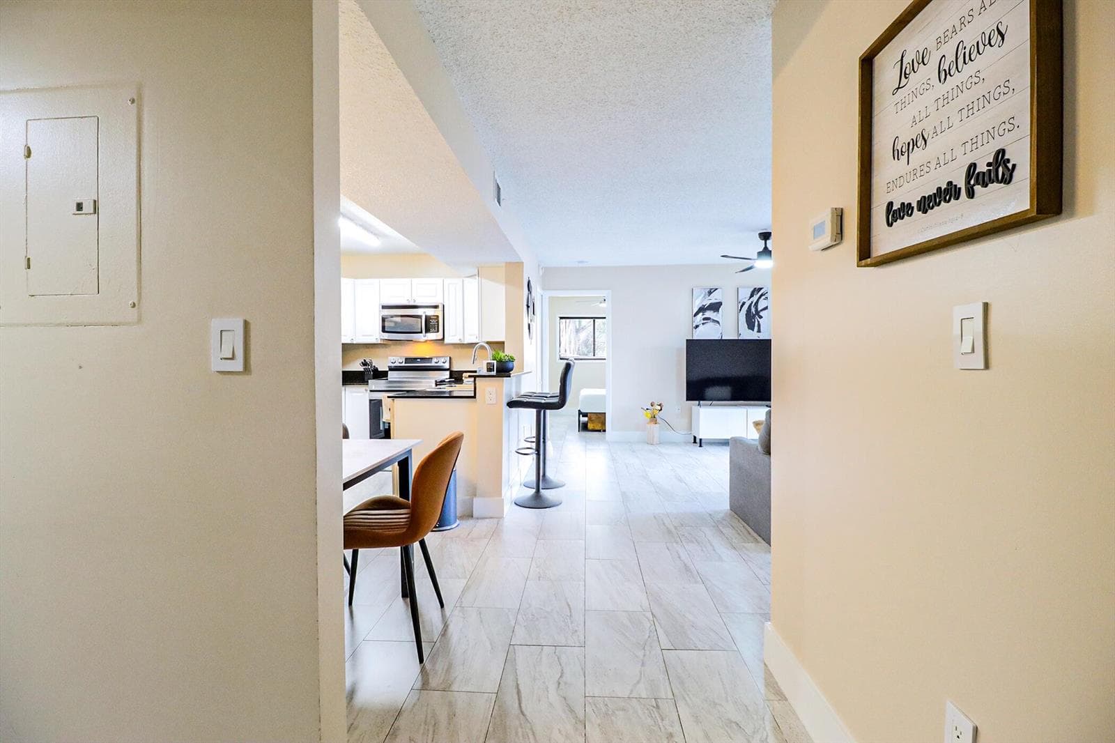 450 PALM Circle W # 106, Pembroke Pines, FL 33025 — zdjęcie 3