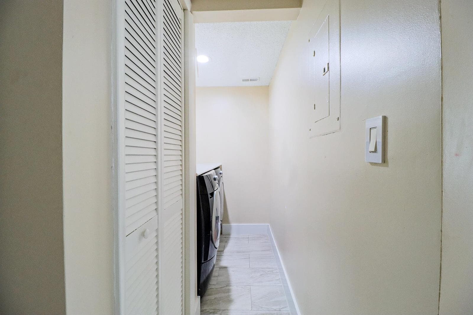 450 PALM Circle W # 106, Pembroke Pines, FL 33025 — zdjęcie 4