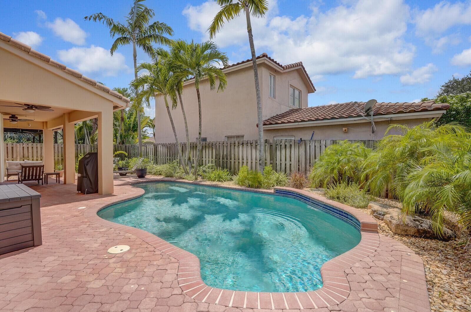 317 E Garden Cove Circle, Davie, FL 33325 — zdjęcie 2
