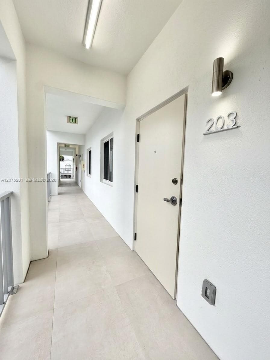 310 E 7th St # 203, Hialeah, FL 33010 — zdjęcie 2