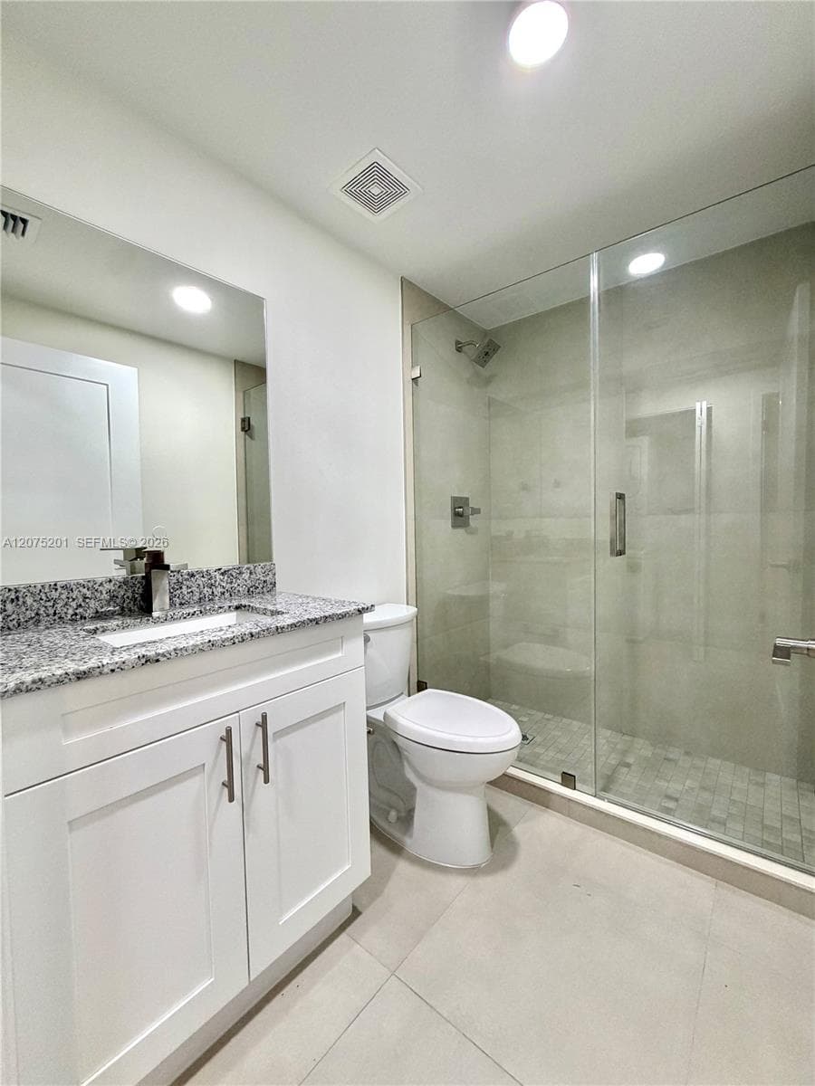 310 E 7th St # 203, Hialeah, FL 33010 — zdjęcie 5