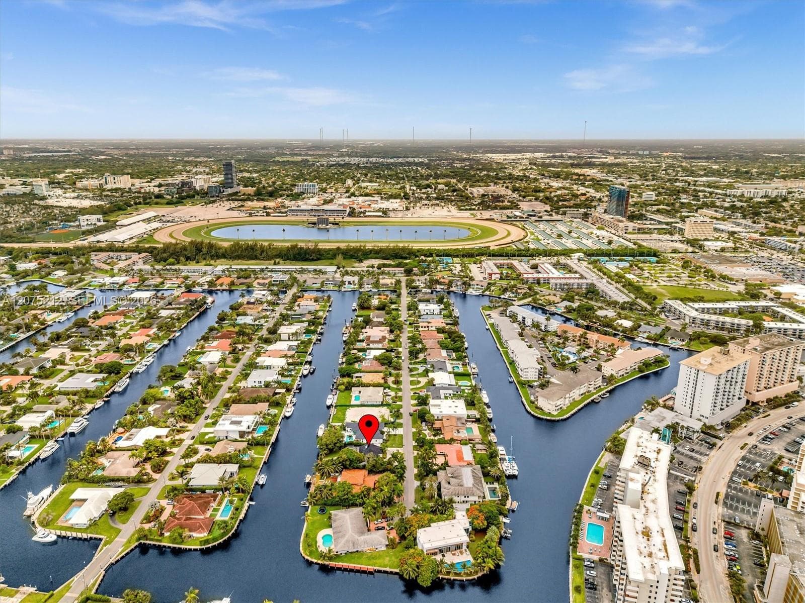 413 Tamarind Dr, Hallandale Beach, FL 33009 — zdjęcie 2