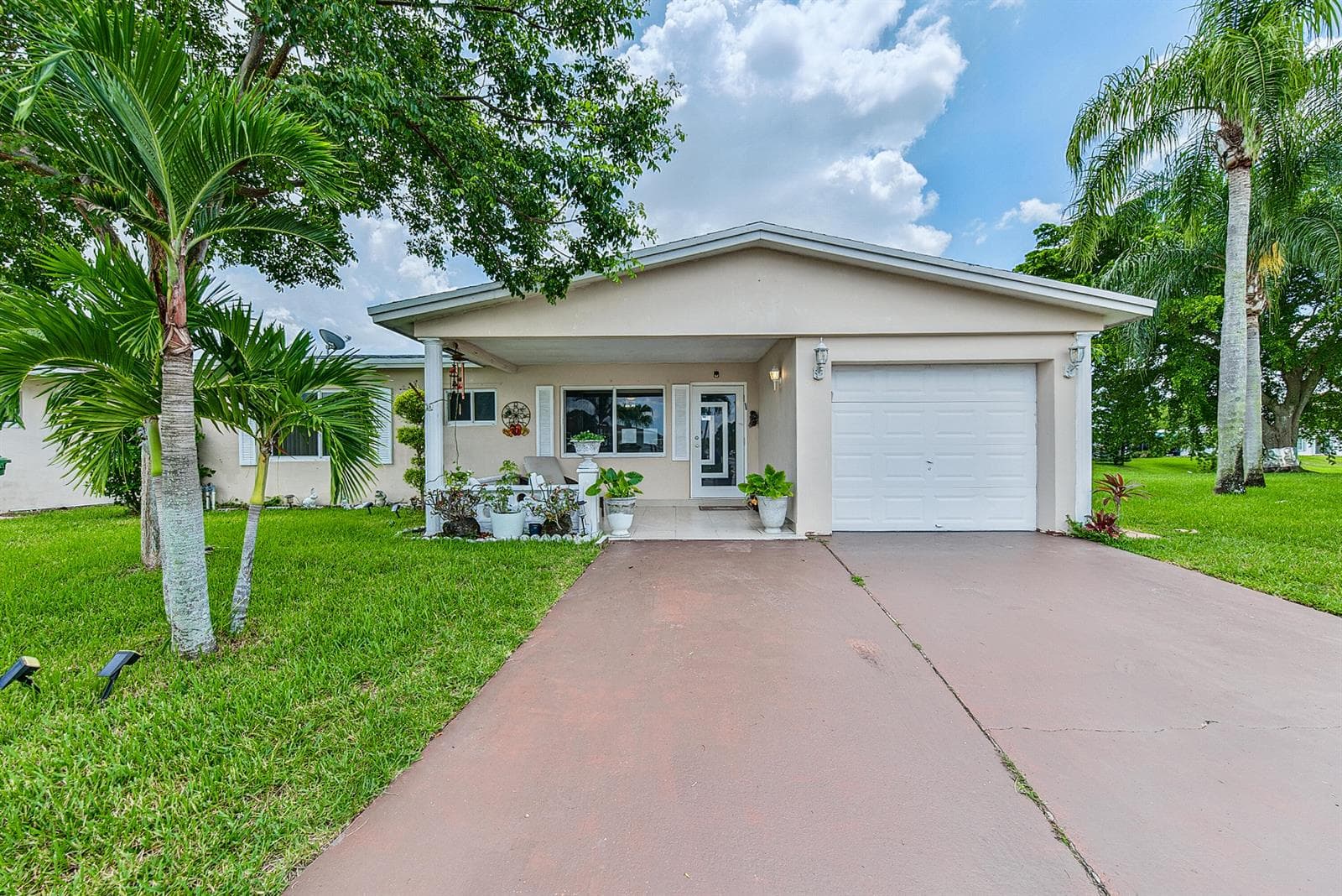 7190 NW 10TH Court, Margate, FL 33063 — zdjęcie 2