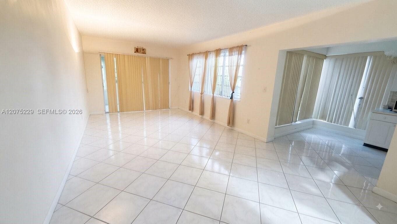 245 NE 191st St # 3012, Miami, FL 33179 — zdjęcie 4