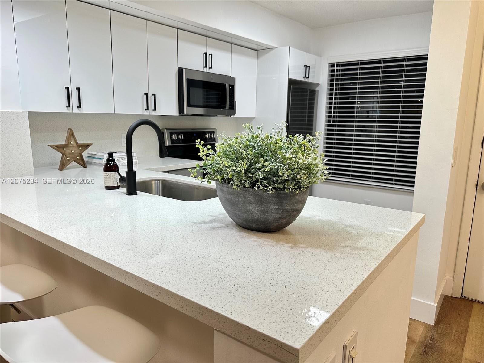 202 Lake Pointe Dr # 104, Oakland Park, FL 33309 — zdjęcie 2