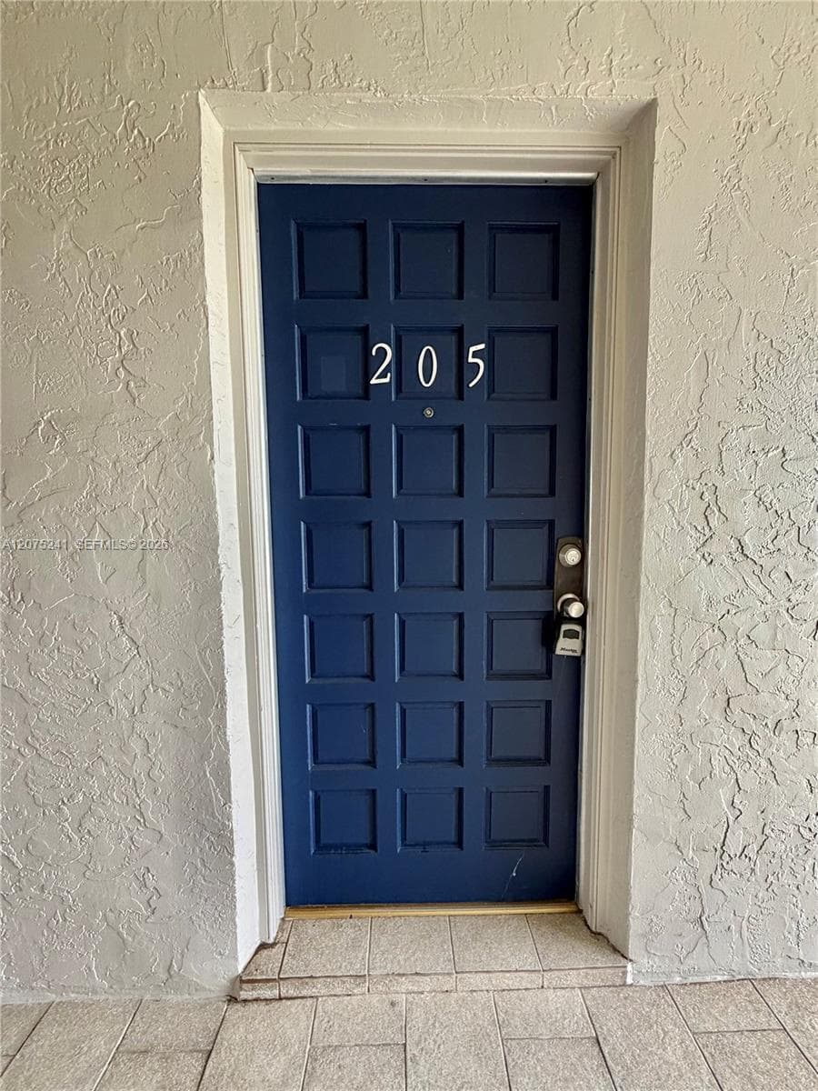 61 W 23rd St # 205, Hialeah, FL 33010 — zdjęcie 3