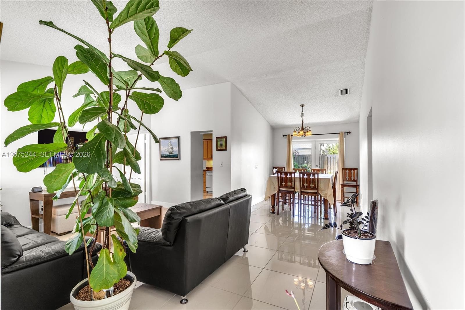 11740 NW 39th Pl, Sunrise, FL 33323 — zdjęcie 2