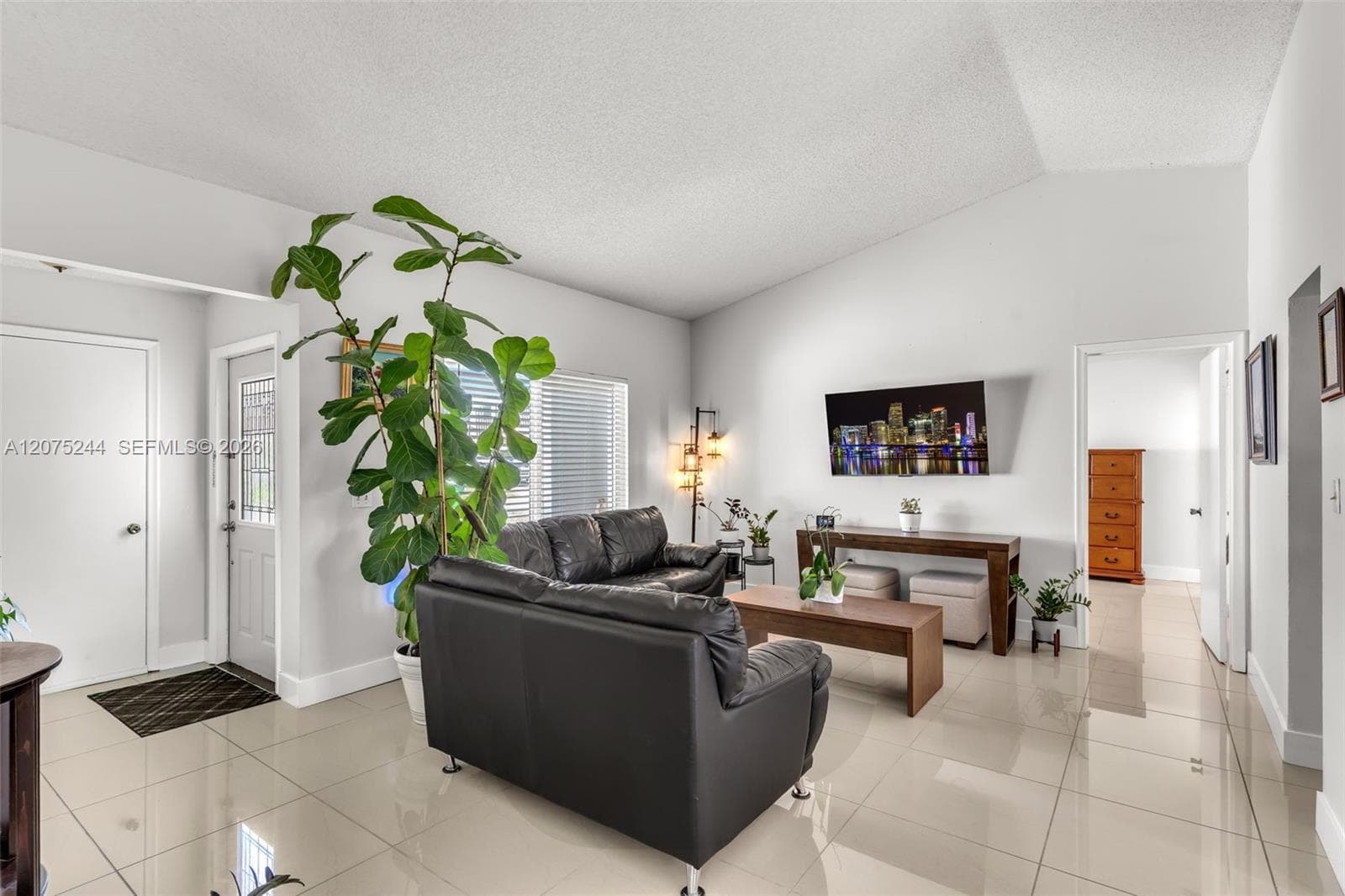 11740 NW 39th Pl, Sunrise, FL 33323 — zdjęcie 3